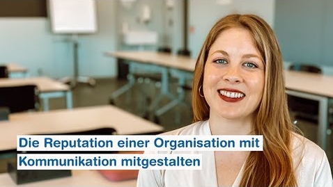Vorschaubild für Eintrag Nina Braunwalder studiert in der Mastervertiefungsrichtung Organisationskommunikation an der ZHAW.
